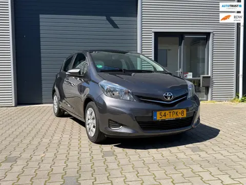 Toyota Yaris 1.3 VVT-i Aspiration |1e eigenaar|Dealer onderhouder|Lage KM stand|6 maanden garantie|