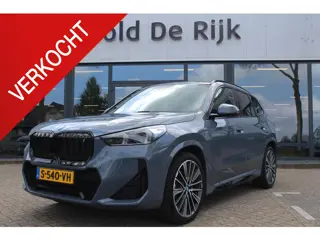BMW iX1 xDrive30 67 kWh // M Sportpakket