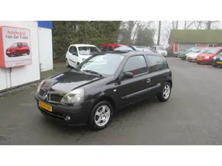 Renault Clio 1.2-16V Authentique Basis