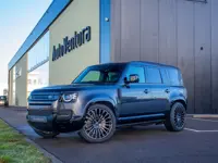 Land Rover Defender 110 2.0 P300e 110 X-Dynamic HSE Trekhaak l Schuif-/kantel Panorama dak l Black P