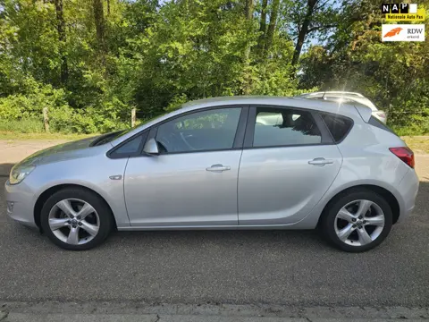 Opel Astra 1.4 Turbo Edition