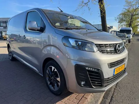 Opel Vivaro 2.0 CDTI L2 Innovation+ Edition BTW/BPM VRIJ Airco/ECC,Navigatie,Camera,HUD