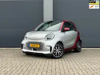 Smart Fortwo EQ Comfort PLUS 18 kWh|Elektrisch, stijlvol en bijna nieuw!