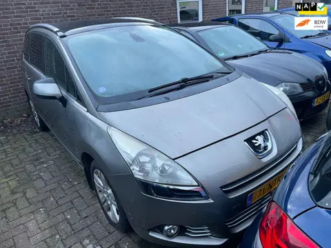 Peugeot 5008 1.6 THP Blue Lease Executive 7p. | Automaat | Panoramadak | Leer | Navi |
