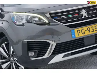 Peugeot 5008 1.2 PureTech Allure - Gris Platinium - Mistral leder/Carplay/19 inch Washington