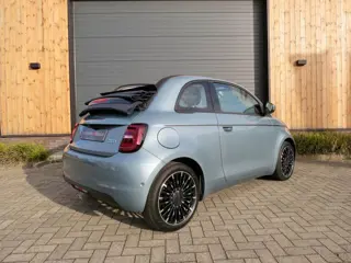 Fiat 500e Icon 42 kWh Cabrio *Unieke kleur *Camera *17 inch