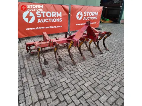 Cultivator vaste tand met aandrukrol