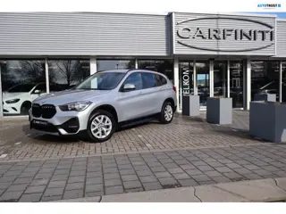 BMW X1 SDrive20i 180 Pk Automaat / Navi / Cruise / Climate / Camera / Licht metaal.