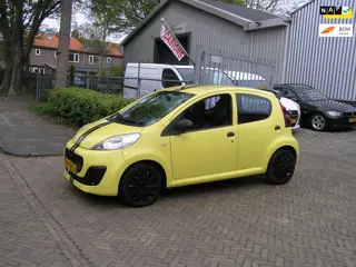 Peugeot 107 1.0 Blue Lease 146 d km nap airco nieuwe apk