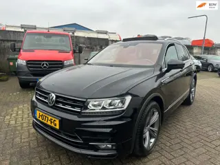 Volkswagen Tiguan 2.0 TDI R LINE PANO/ DIGITAL DASH/ NAVI/ CAMERA/ LM VELGEN!