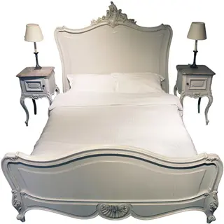 Stel van 2 wit gelakte nachtkastjes met ledikant Frankrijk ca 1880