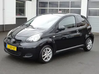 Toyota Aygo 1.0-12V Comfort Navigator Airco, elektrische ramen, centrale vergrendeling, licht metale