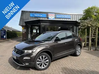 Volkswagen T-Roc 1.5 TSI DSG Style|navi|Stoelver.|PDC|Zwart dak
