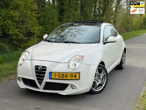 Alfa Romeo MiTo 1.3 JTDm ECO Distinctive | Pano + Leder + Cruise + Bose |