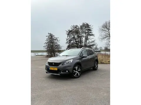 Peugeot 2008 1.2 GT-line Pano Leder Stoelverw Carplay Navi