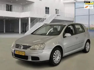Volkswagen Golf 1.6 FSI Optive 3