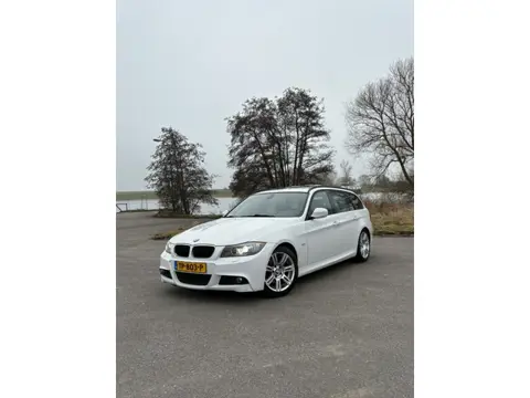 BMW 3 Serie Touring 318i High Executive M-Pakket PANO XENON STOELVERW