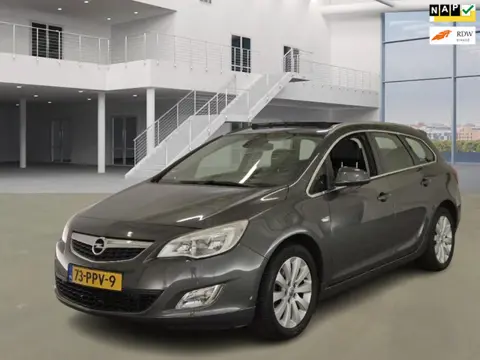 Opel Astra Sports Tourer 1.6 Turbo Cosmo