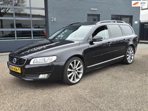Volvo V70 2.4 D5 AWD Summum 5 CILINDER PERFECT ONDERHOUDEN VEEL EXTRAS