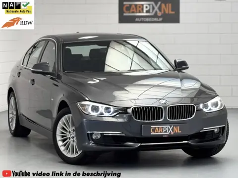 BMW 3-serie 320i Luxury 2014, NL-auto, Xenon,Keyless entry