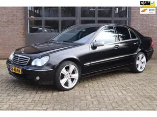 Mercedes-Benz C-klasse 200 K. AvantG AUT-Airco-NAP APK 6/26