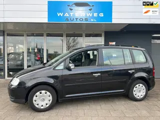 Volkswagen Touran 1.6-16V FSI Business