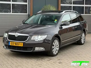 SKODA SUPERB 1.8 TSI ELEGANCE BNS Pano DSG Xenon