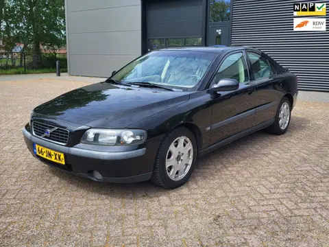 Volvo S60 2.4 Edition, Automaat, Airco, Trekhaak, APK 04/27!
