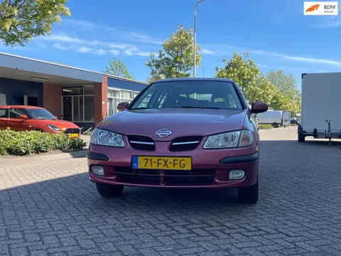 Nissan Almera 1.8 Luxury 2000 Airco/Schuifdak