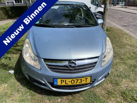 Opel Corsa 1.0-12V Essentia Zuinig nw apk zeer mooi kijk foto,s goede AIRCO
