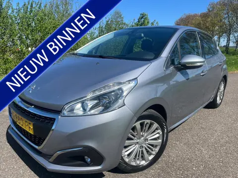 Peugeot 208 1.2 | Clima | Cruise | Bluetooth | Trekhaak