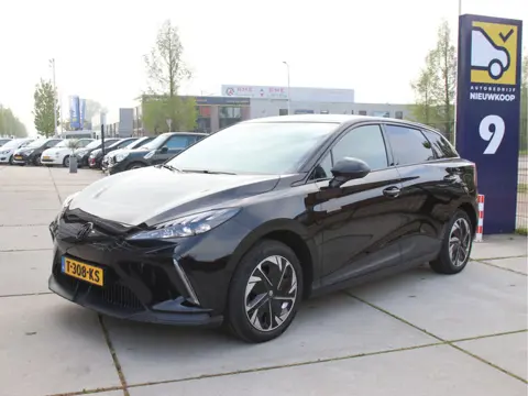 MG Mg4 electric Luxury 64 kWh 360 Camera, Carplay, Keyless, BLIS Prijspakker!