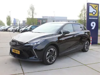 MG Mg4 electric Luxury 64 kWh 360 Camera, Carplay, Keyless, BLIS Prijspakker!