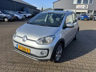 Volkswagen up! 1.0 cross up! BlueMotion (bj 2014)