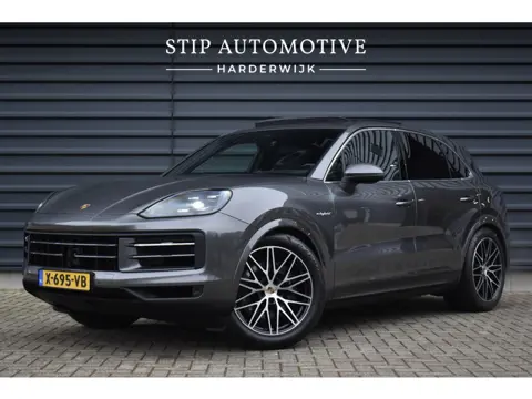 Porsche Cayenne 3.0 E-Hybrid 470pk Sport Chrono | Panorama | Matrix | ACC | 21'' Wielen | Bose | Tre