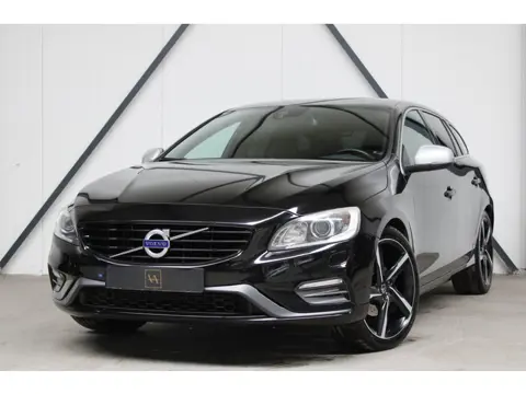 Volvo V60 2.0 T5 R-Design l 245 PK l Harman Kardon l Xenon