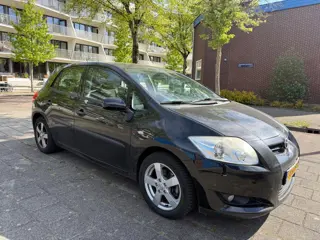 Toyota Auris 1.6 Aspiration Cruise Climate Black Edition