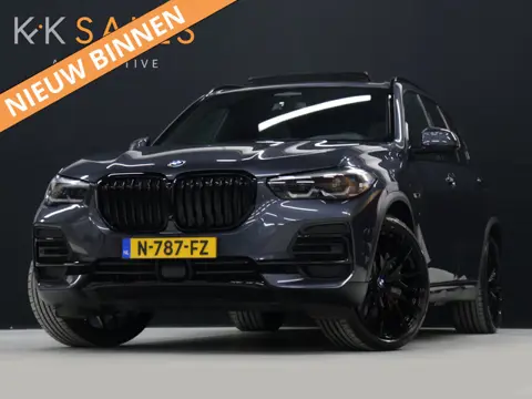 BMW X5 xDrive45e High Executive [SCHUIFKANTELDAK, APPLE CARPLAY, HEAD-UP, LUCHTVERING, MEMORY SEATS,