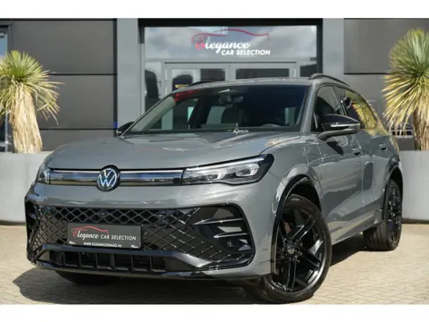 Volkswagen Tiguan 1.5 eHybrid R-Line Edition 204pk Panoramadak/Trekhaak/360Camera