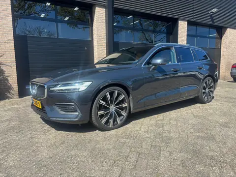 Volvo V60 2.0 D4 Momentum Automaat Leder Trekhaak