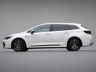 Toyota Corolla Touring Sports 1.8 Hybrid Business Plus Sport (APPLE CARPLAY,NAVI,CAMERA,STOELVERWARM