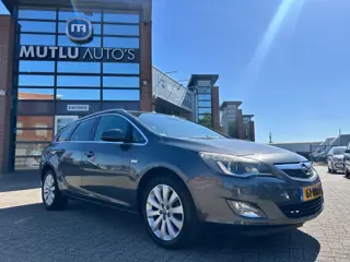 Opel Astra Sports Tourer 1.4 Turbo Cosmo NAP LEDER Airco XENON APK