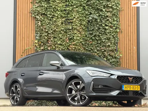 Cupra LEON SPORTSTOURER 1.4 e-Hybrid 245|245PK|CAMERA|VIRTUAL