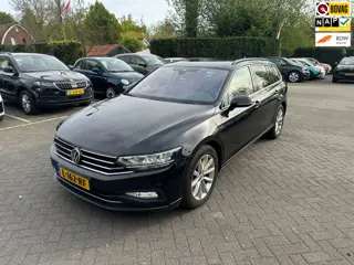 Volkswagen Passat Variant 1.6 TDI Comfort Business , automaat , navigatie , pdc voor en achter