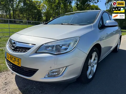 Opel Astra 1.6 Edition top onderhouden|navigatie