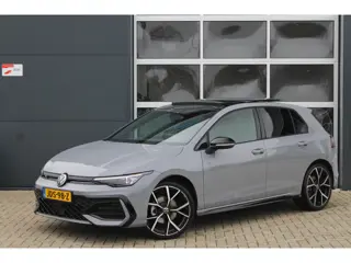 Volkswagen GOLF 1.5 eTSI R-Line| Pano | HUD | HK | IQ | Elek trekhaak