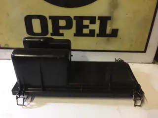 9292582 Bovenkant luchtfilterhuis Opel Manta B 20E
