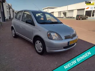 Toyota Yaris 1.0-16V VVT-i Sol MOOIE AUTO BEL 0619590613 5 DRS APK 17-04-2027