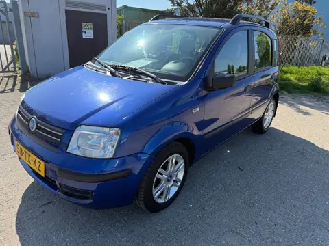 Fiat Panda 1.2 Emotion Automaat| Clima| Trekhaak| APK 11-26