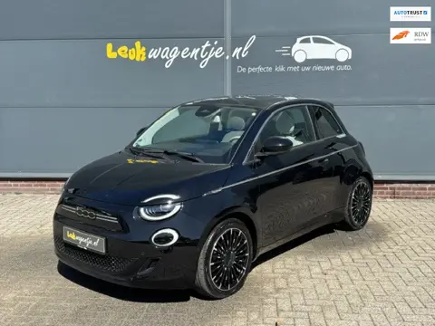 Fiat 500 e La Prima 42 kWh *pano *camera *leder *stoelverw.